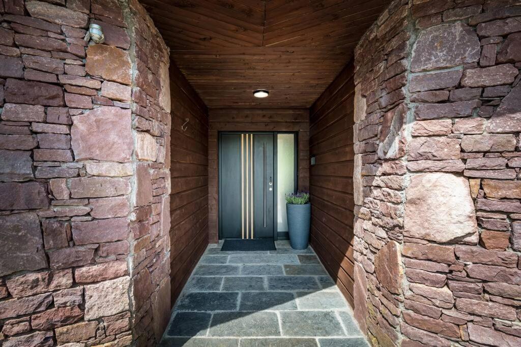Heather Lodge With Sea And Mountain Views 里南 外观 照片