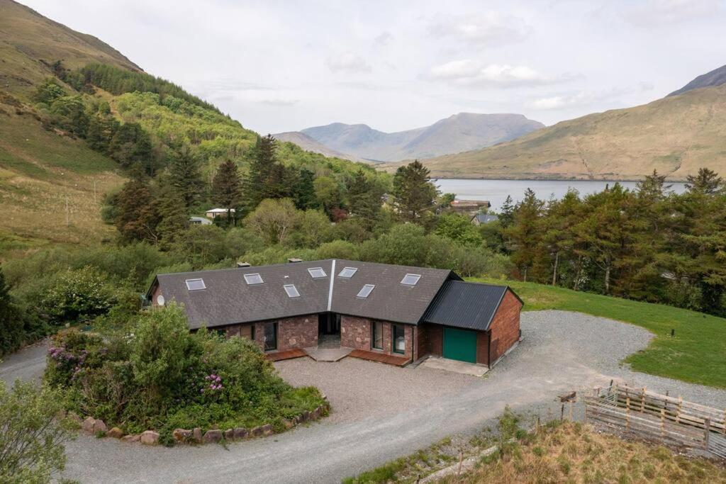 Heather Lodge With Sea And Mountain Views 里南 外观 照片